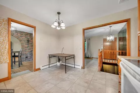 Entry Way - 2102 Jade Ln, Eagan, MN 55122 photo 7 of 8
