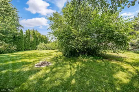Exterior - 2102 Jade Ln, Eagan, MN 55122 photo 14 of 19