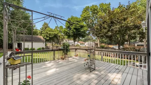 Exterior - 1102 3rd St SW, Willmar, MN 56201 photo 5 of 10