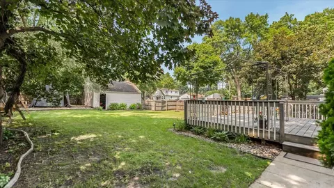 Exterior - 1102 3rd St SW, Willmar, MN 56201 photo 6 of 10