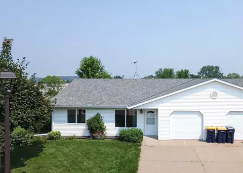 580 Burton Cir, Ellsworth, WI 54011