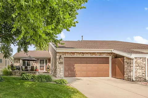 525 Brook Ln, Saint Cloud, MN 56301