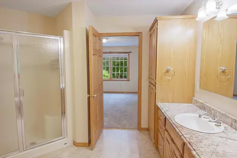 Bath - 12114 260th St, Saint Cloud, MN 56301 photo 2 of 4