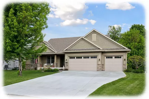18260 S Diamond Lake Ct, Dayton, MN 55327