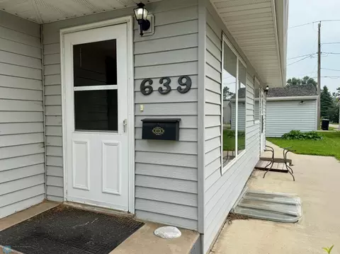639 8th Ave SW, Valley City, ND 58072