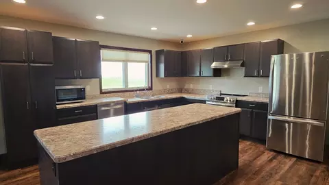 Kitchen - 1400 Cheryl Ave, Marshall, MN 56258 photo 3 of 3