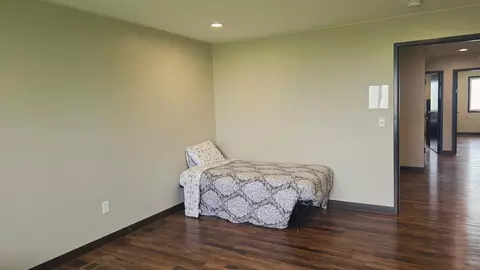 Bedroom - 1400 Cheryl Ave, Marshall, MN 56258 photo 5 of 6