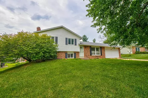 2868 Icerose Ln, Stillwater, MN 55082
