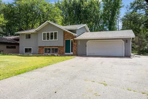 224 10th St N, Sauk Rapids, MN 56379