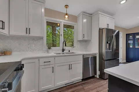 Kitchen - 1455 25th St SE, Saint Cloud, MN 56304 photo 3 of 6