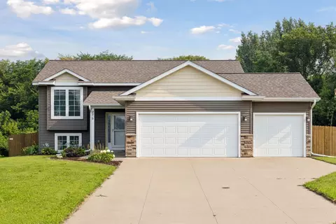 275 Pintail Dr, Hammond, WI 54015