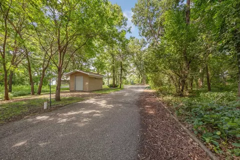 123 Lake Ave E, Gaylord, MN 55334