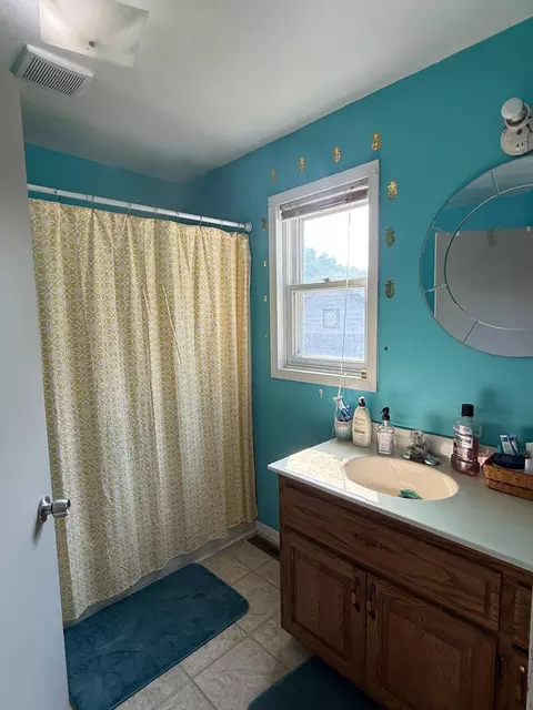 Bath - 9391 Cable Rd, Sobieski, MN 56345 photo 1 of 2