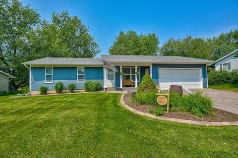 460 6th Ave, Baldwin, WI 54002