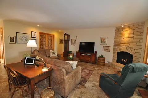 Living - 4069 Long Beach Dr NW, Hackensack, MN 56452 photo 1 of 3