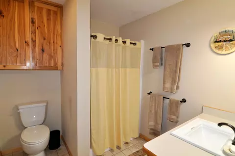 Bath - 4069 Long Beach Dr NW, Hackensack, MN 56452 photo 1 of 2