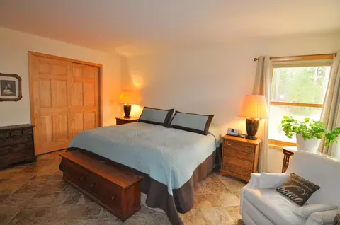Bedroom - 4069 Long Beach Dr NW, Hackensack, MN 56452 photo 2 of 6