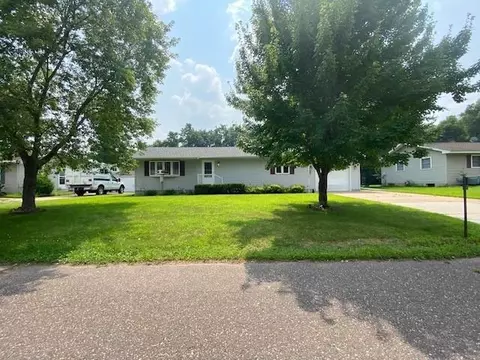 408 Caroll St, Osceola, WI 54020