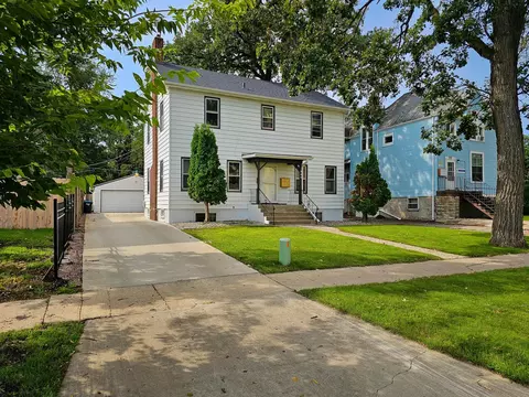 Exterior - 344 6th Ave S, Fargo, ND 58103 photo 5 of 14
