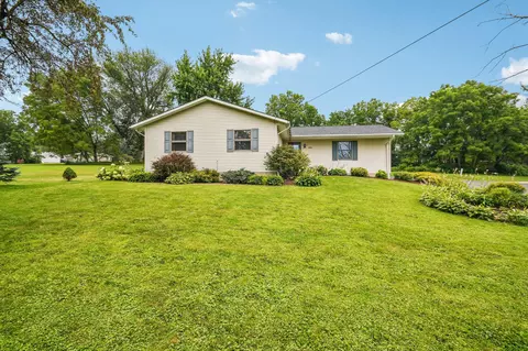 102 E Main St, Ellsworth, WI 54011