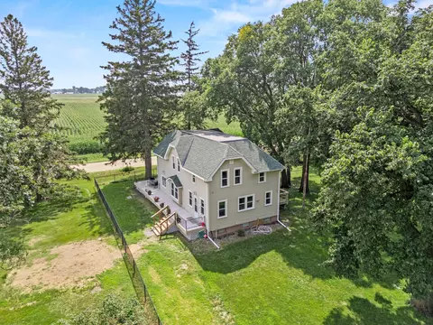 44874 176th St, Glencoe, MN 55336