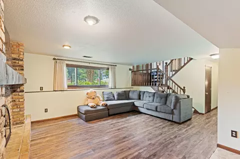 1696 Walnut Ct, Eagan, MN 55122 photo 29