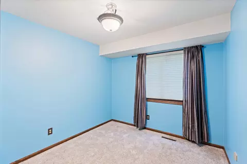1696 Walnut Ct, Eagan, MN 55122 photo 21