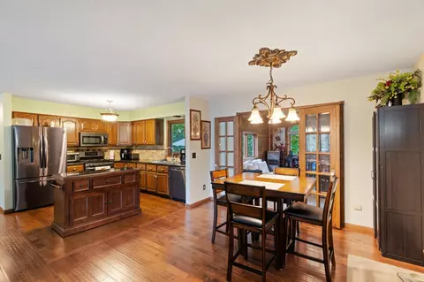 1696 Walnut Ct, Eagan, MN 55122 photo 14