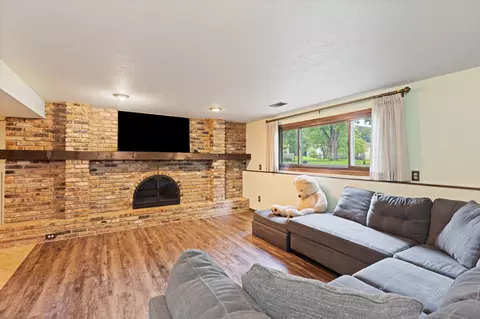 1696 Walnut Ct, Eagan, MN 55122 photo 28