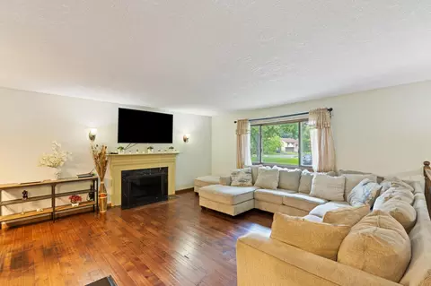 1696 Walnut Ct, Eagan, MN 55122 photo 11