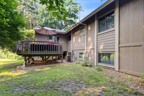 1696 Walnut Ct, Eagan, MN 55122 photo 9