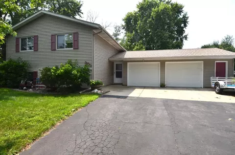303 8th Ave NE, Kasson, MN 55944