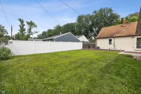 Exterior - 2014 7th St N, Fargo, ND 58102 photo 7 of 8