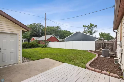 Exterior - 2014 7th St N, Fargo, ND 58102 photo 6 of 8