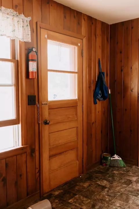 Entry Way - 209 Oregon Ave, Morris, MN 56267 photo 1 of 2