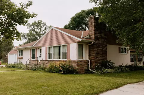 Exterior - 209 Oregon Ave, Morris, MN 56267 photo 3 of 7