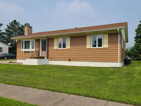 14 Birch Blvd, Babbitt, MN 55706