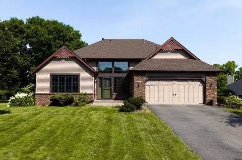 1680 Thornhill Ln, Woodbury, MN 55125