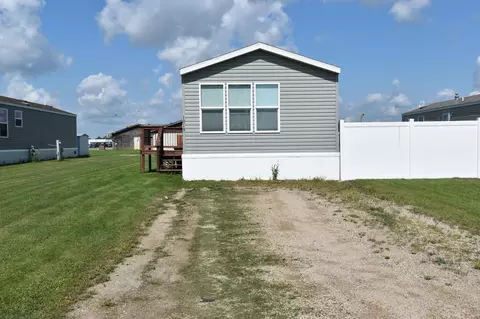 1019 1st St W, Thief River Falls, MN 56701