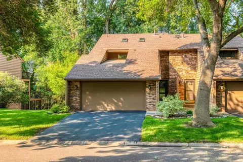 11210 36th Pl N, Plymouth, MN 55441