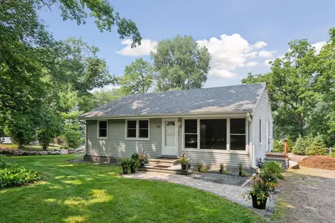 10 Woodlawn Ave, Tonka Bay, MN 55331