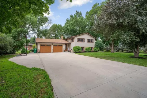 21805 Ahlstrom Ave, Rogers, MN 55374
