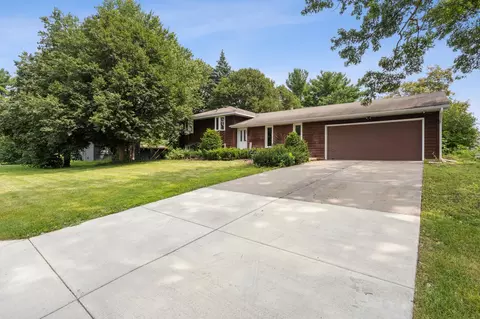 8148 Russell Ave N, Brooklyn Park, MN 55444