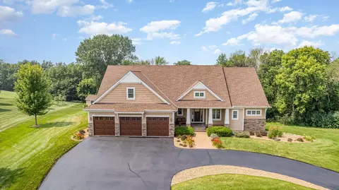 13864 Stonebrooke Curv, Shakopee, MN 55379