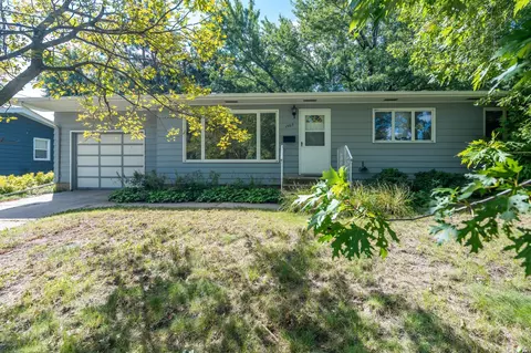 1503 Highland Pl, Faribault, MN 55021 photo 2