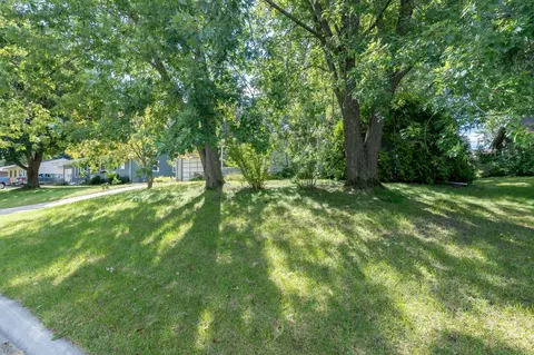 1503 Highland Pl, Faribault, MN 55021 photo 6