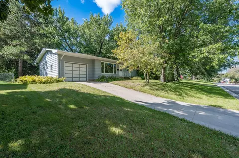 1503 Highland Pl, Faribault, MN 55021 photo 4