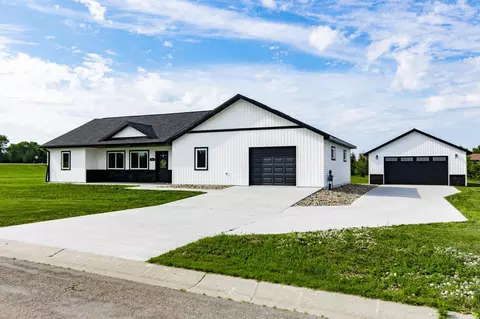 106 Pheasant St, Audubon, MN 56511