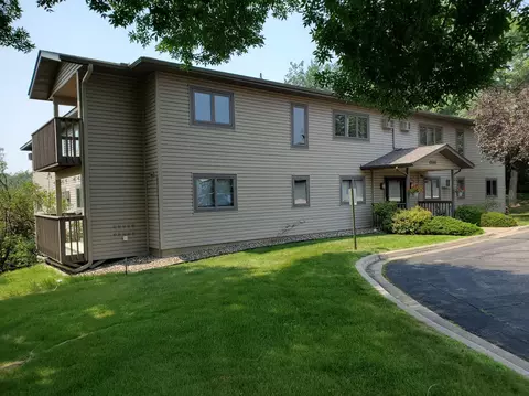 6601 Buckley Cir #106, Inver Grove Heights, MN 55076