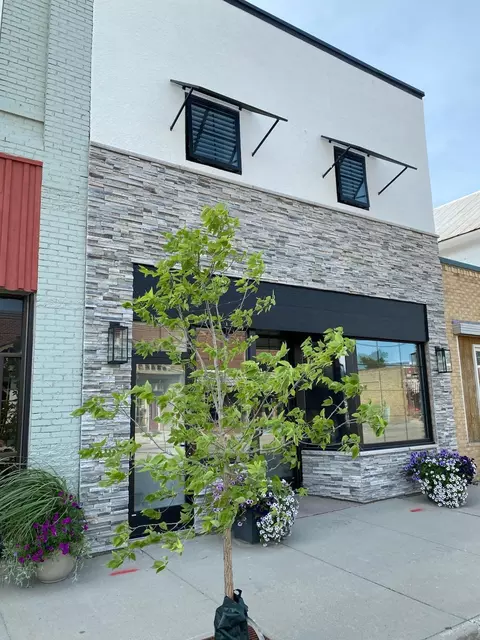 114 2nd St SE, Hallock, MN 56728